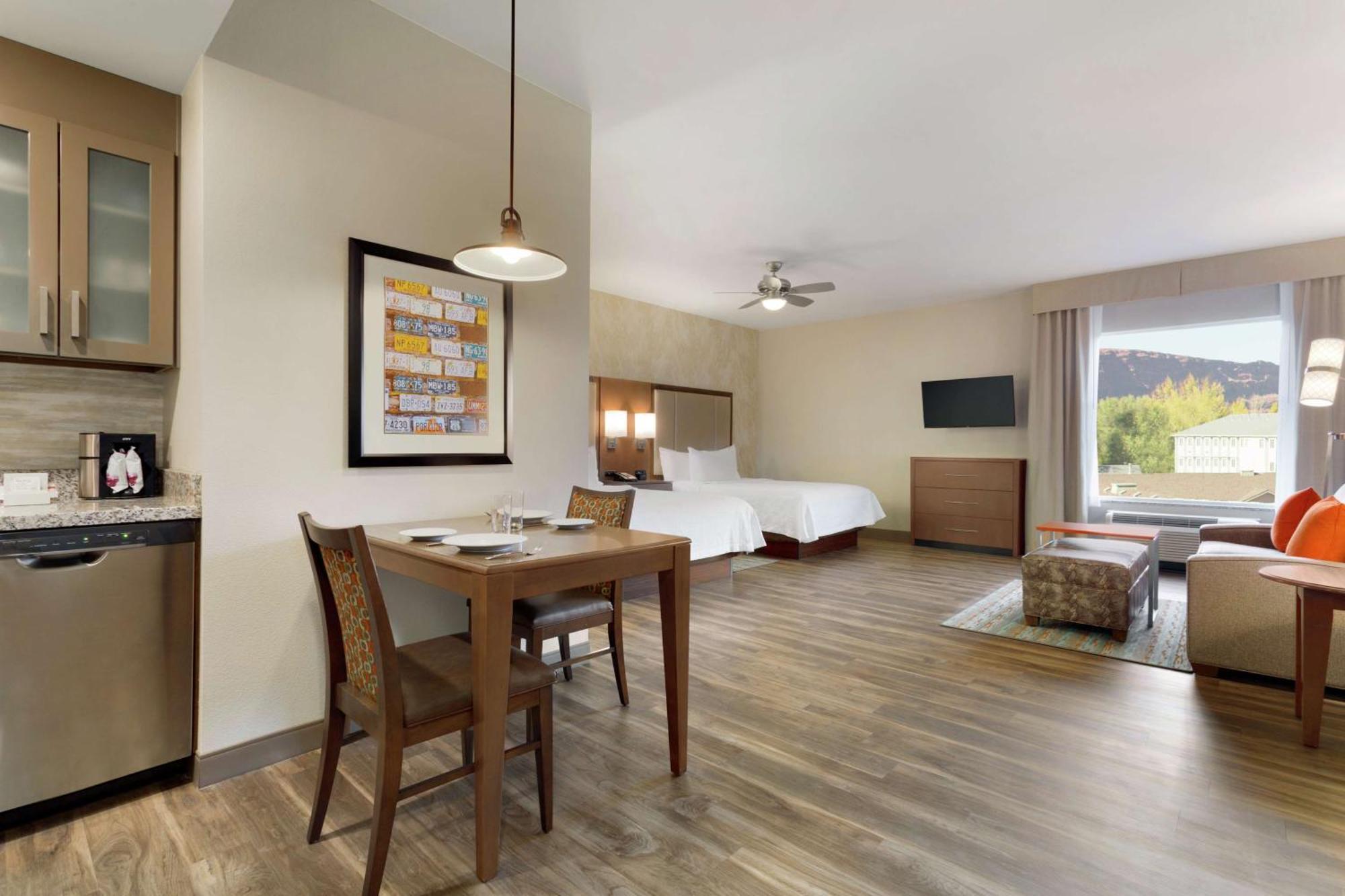 Homewood Suites By Hilton Moab Bagian luar foto